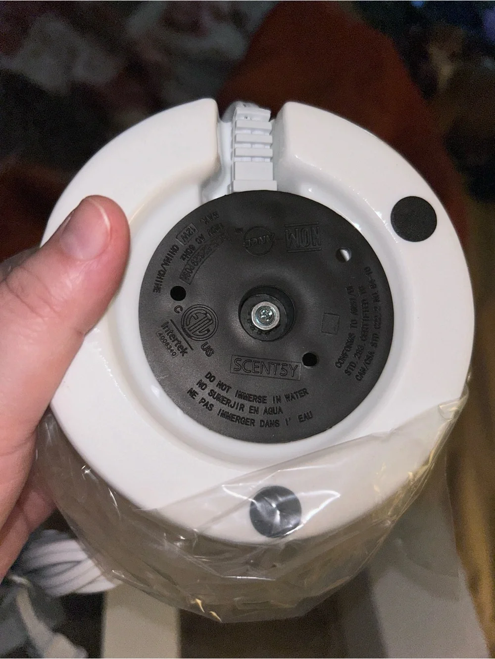 Small Scentsy Diamond Milk Glass Warmer